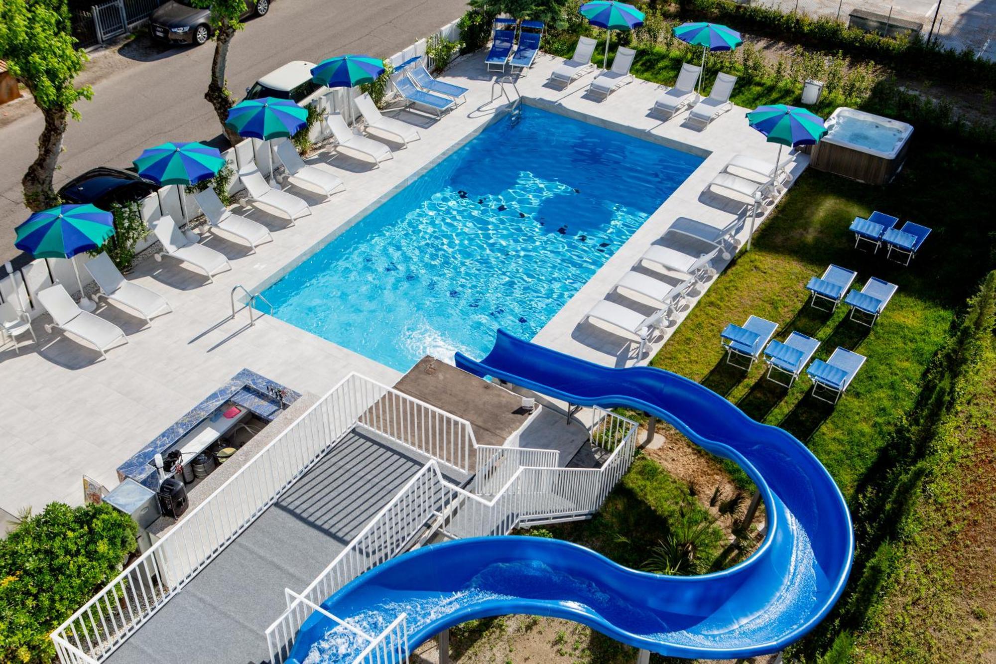 Clubhotel Residence Чезенатико Экстерьер фото